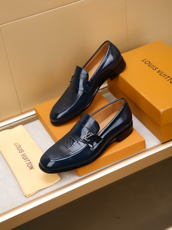 ルイヴィトン靴背面デザイン